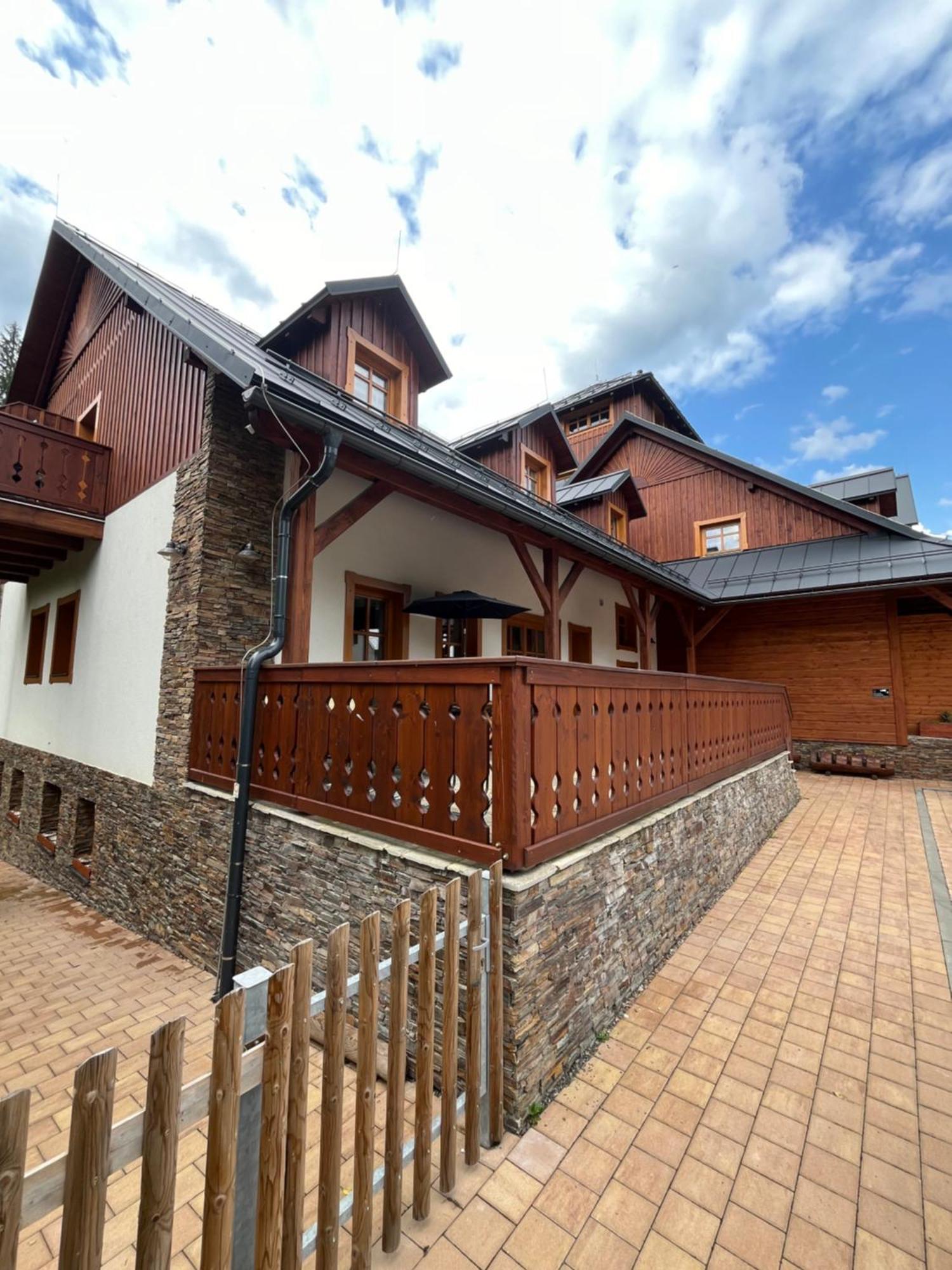 Apartmany La Siska Vsetín Zewnętrze zdjęcie